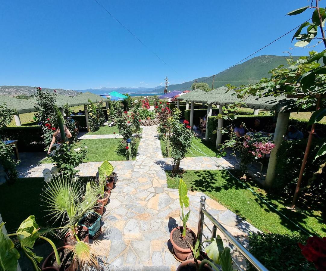 Hotel Restaurant Aleksander Корча Экстерьер фото